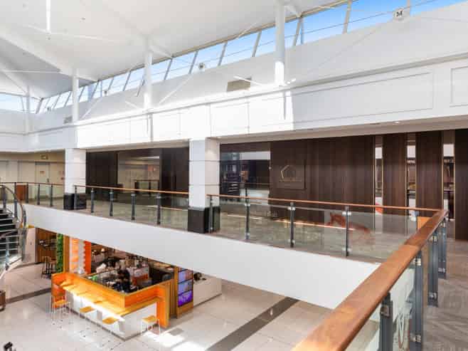 Immaculate First Floor Office – Merivale Mall