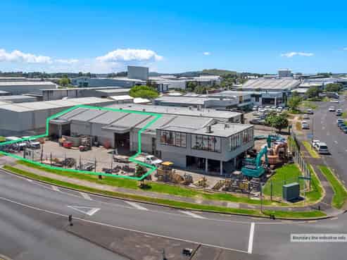CBRE | Airport Oaks Corner Site 400sqm WH + Yard