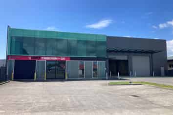 High Power + Gantry. Close to Motorway