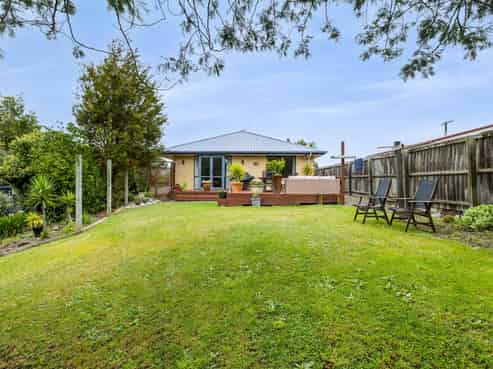 2A Bank Street, Amberley