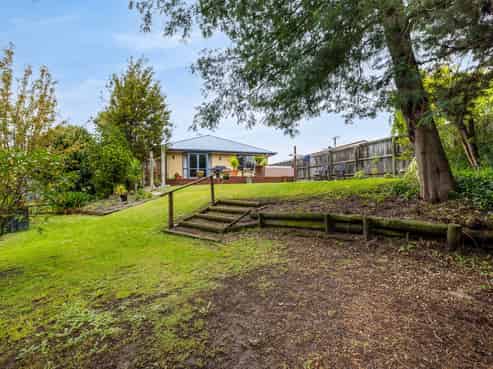 2A Bank Street, Amberley