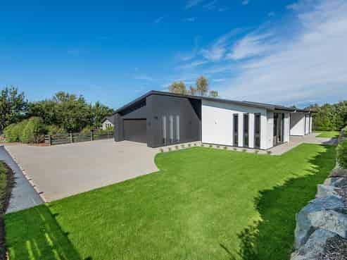 6 Redwoods Lane, Helensburgh