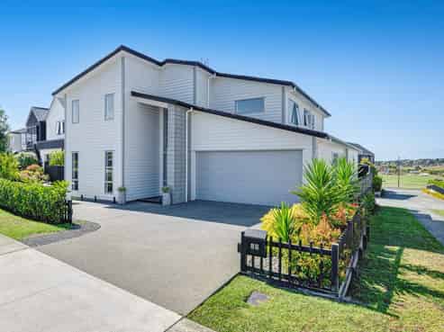 68 Colonial Drive, Silverdale