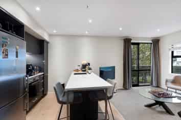 G10/69B Hall Avenue, Mangere