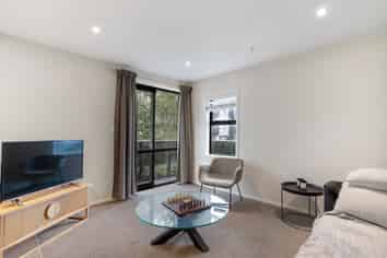 G10/69B Hall Avenue, Mangere