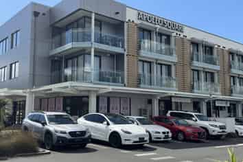 Urgent sale – Ex beauty salon, 8/40 Rosedale Road