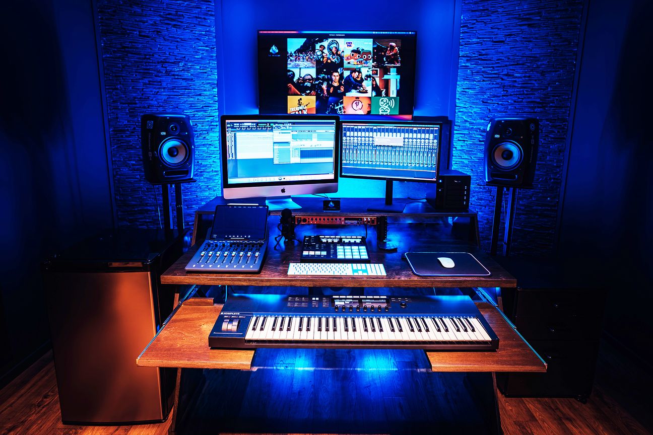 Multi Media Den, Set to Go - Vista 2