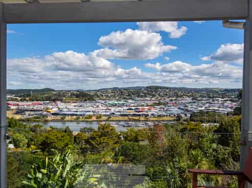 48 Punga Grove Avenue, Riverside