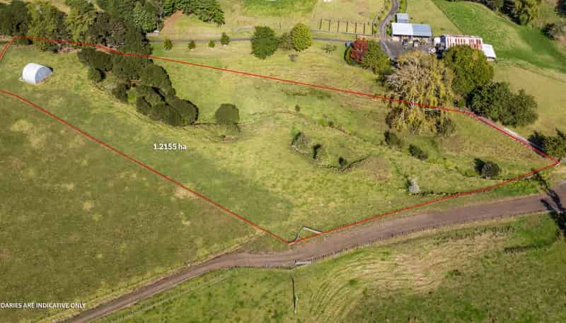  563 Ness Valley Rd, Clevedon