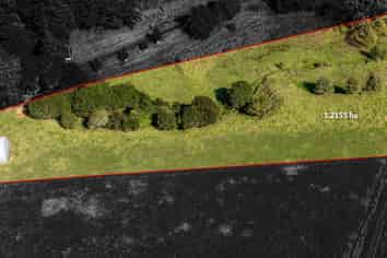  563 Ness Valley Rd, Clevedon