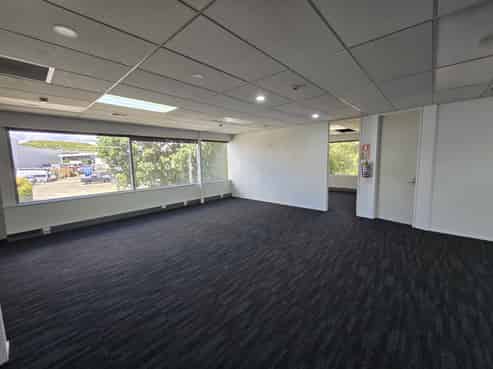 Versatile Vestey Drive Office