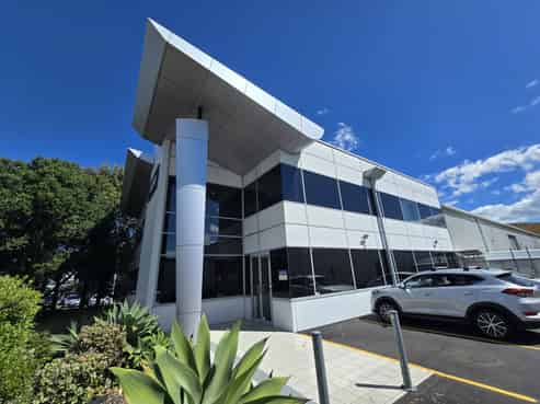 Versatile Vestey Drive Office
