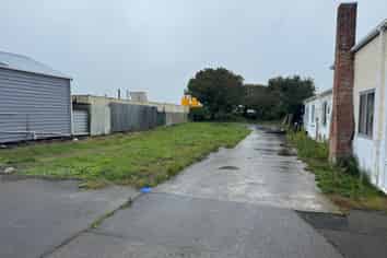 BARE SECTION IN CBD OF NORMANBY 