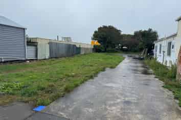 BARE SECTION IN CBD OF NORMANBY 