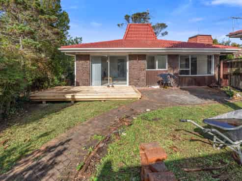 2/12 Pamela Place, New Lynn