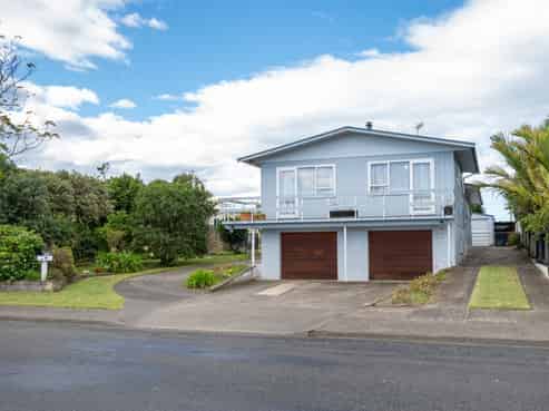 11 Beach Road, Haumoana