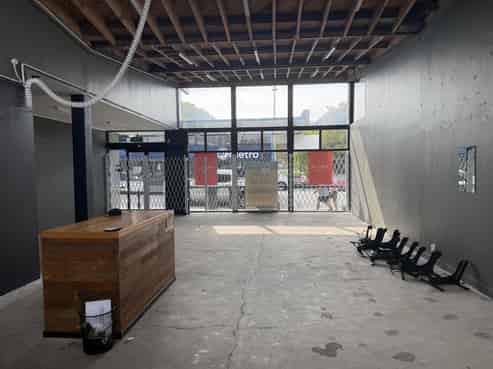 Prime retail in Ellerslie