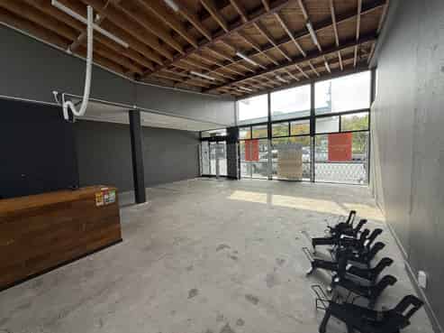 Prime retail in Ellerslie