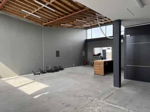Prime retail in Ellerslie