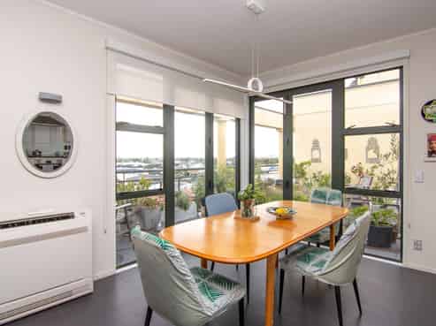 6 Queen Street - Penthouse 1, Palmerston North