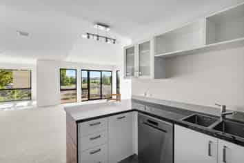 8 Oxford Street, Waikari