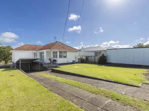 15 Tarahua Road, Vogeltown