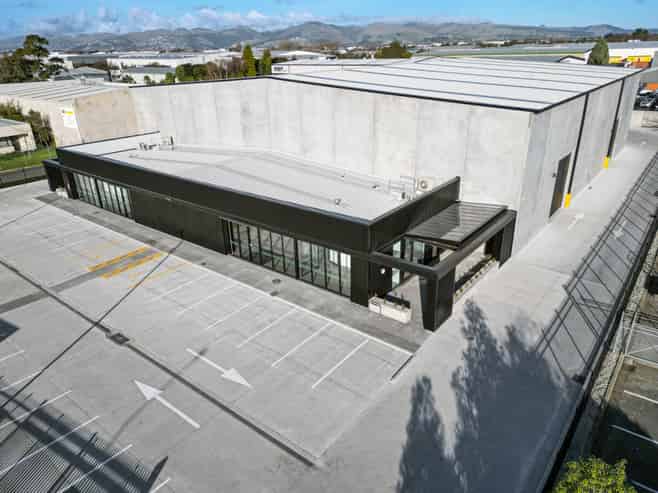A-Grade industrial, prime position for lease