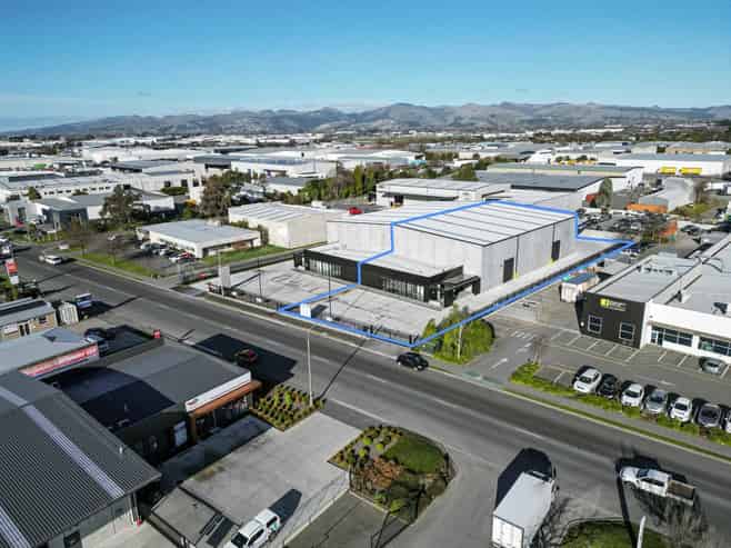 A-Grade industrial, prime position for lease