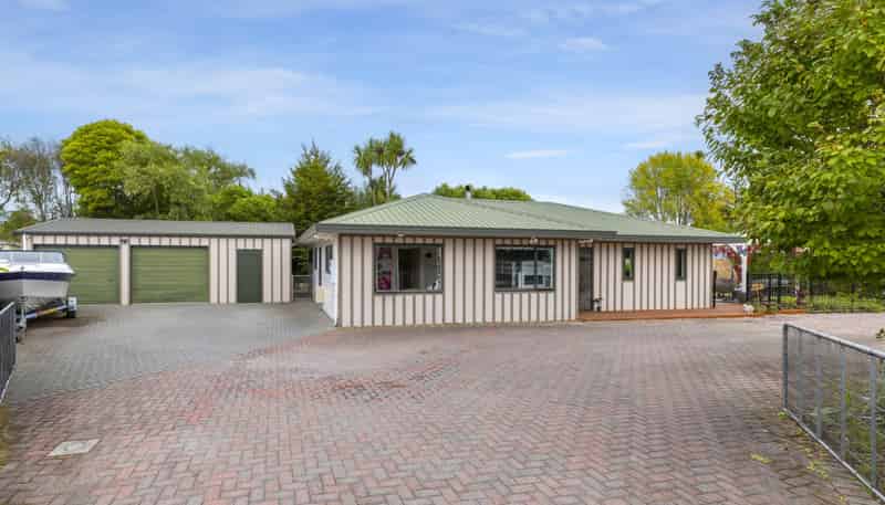 59 Balmoral Drive, Hilltop