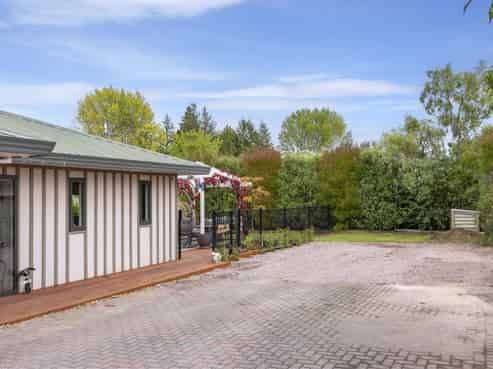 59 Balmoral Drive, Hilltop