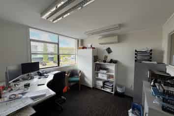 OFFICE / WAREHOUSE OR SHOWROOM
