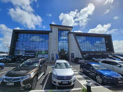 400sqm modern office space with ocean views