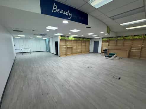 Nice and new in Marewa shops