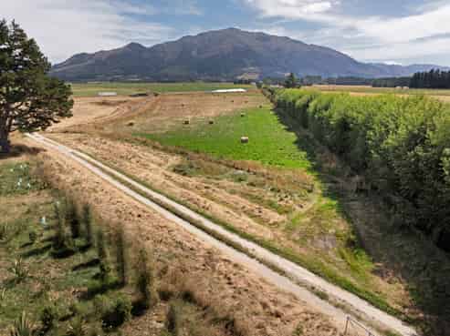 141 Domain Road, Lake Hawea