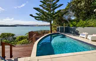 300B Paremata Road, Whitby