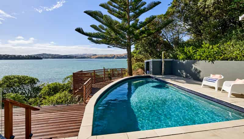 300B Paremata Road, Whitby