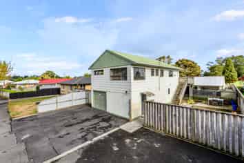 198 & 198A Mahoe Street, Melville