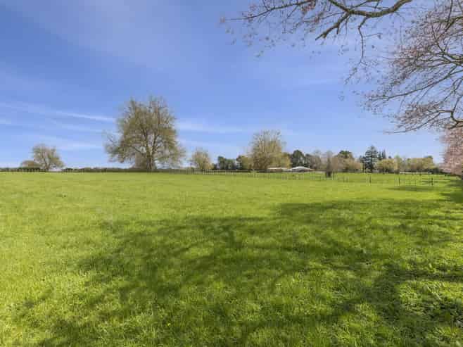 1532 Cambridge Road, Cambridge