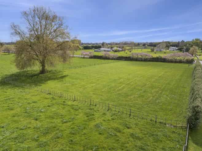 1532 Cambridge Road, Cambridge