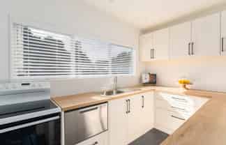 73B Airlie Road, Plimmerton