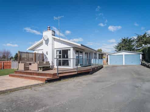 52 Balmoral Street, Marchwiel