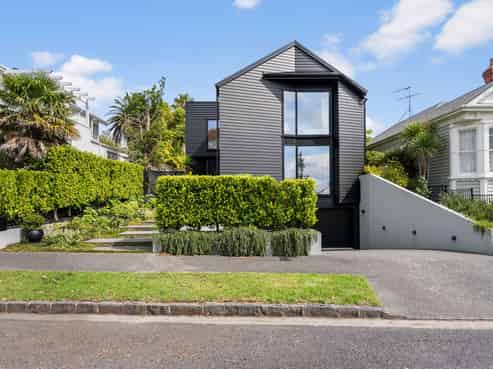 18 Masons Avenue, Herne Bay