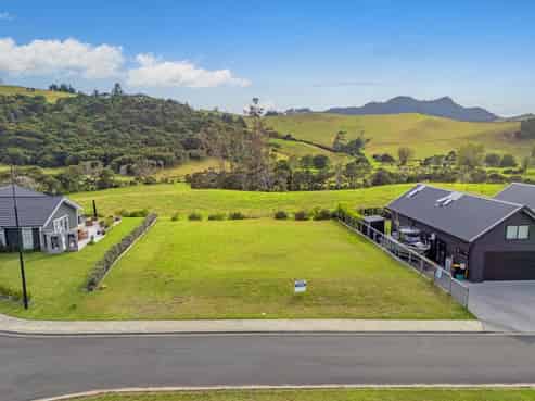 8 Tohetea Lane, Whitianga