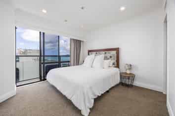 9-17 Byron Avenue, Takapuna