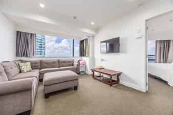 9-17 Byron Avenue, Takapuna