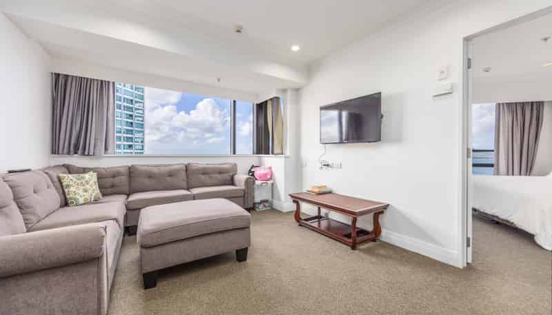 9-17 Byron Avenue, Takapuna