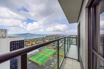 9-17 Byron Avenue, Takapuna