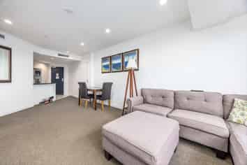 9-17 Byron Avenue, Takapuna