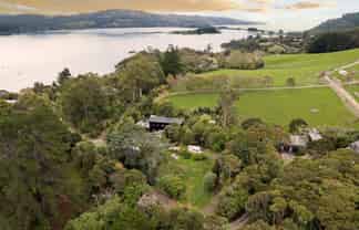7 Chelivode Street, Waitati