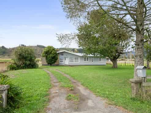 695 State Highway 1, Manakau